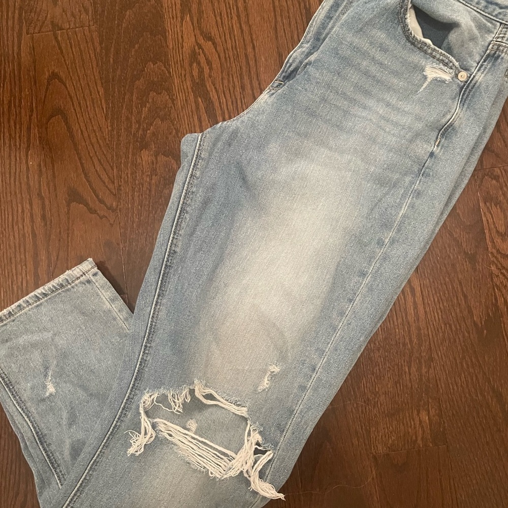 American Eagle Mom Jeans - Picture 2 of 4